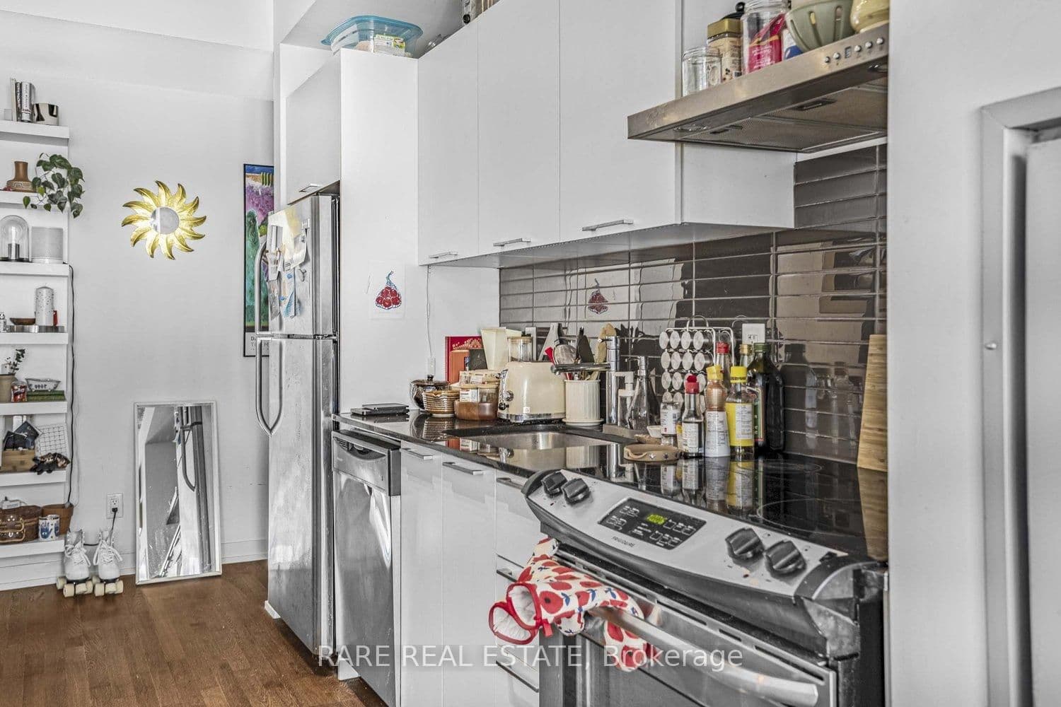 650 King Street W, Unit 701 thumbnail 17