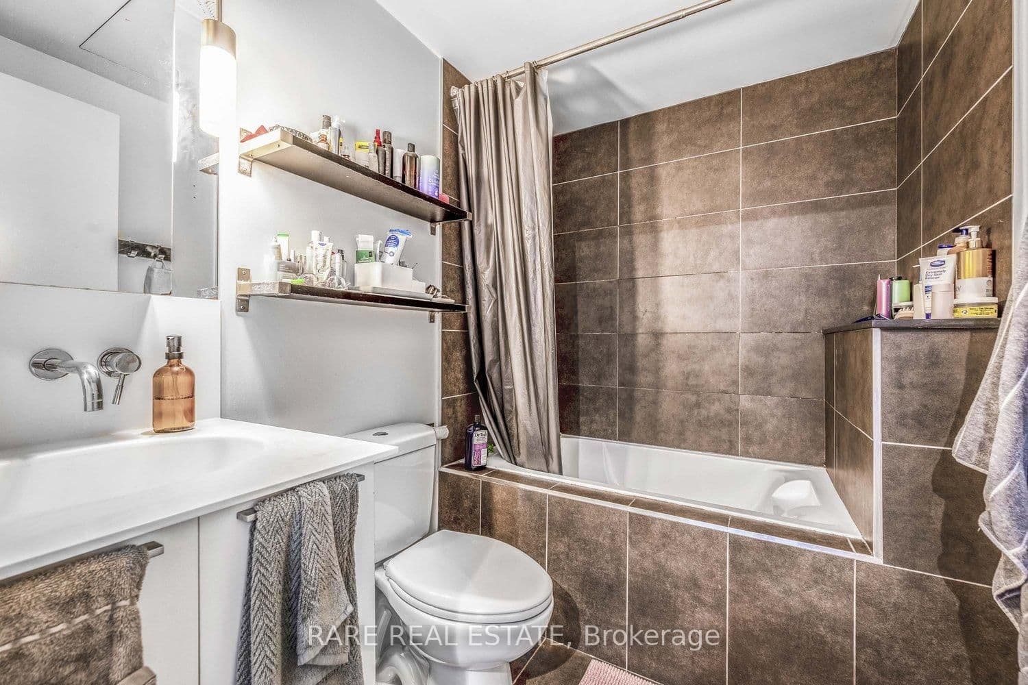 650 King Street W, Unit 701 thumbnail 22