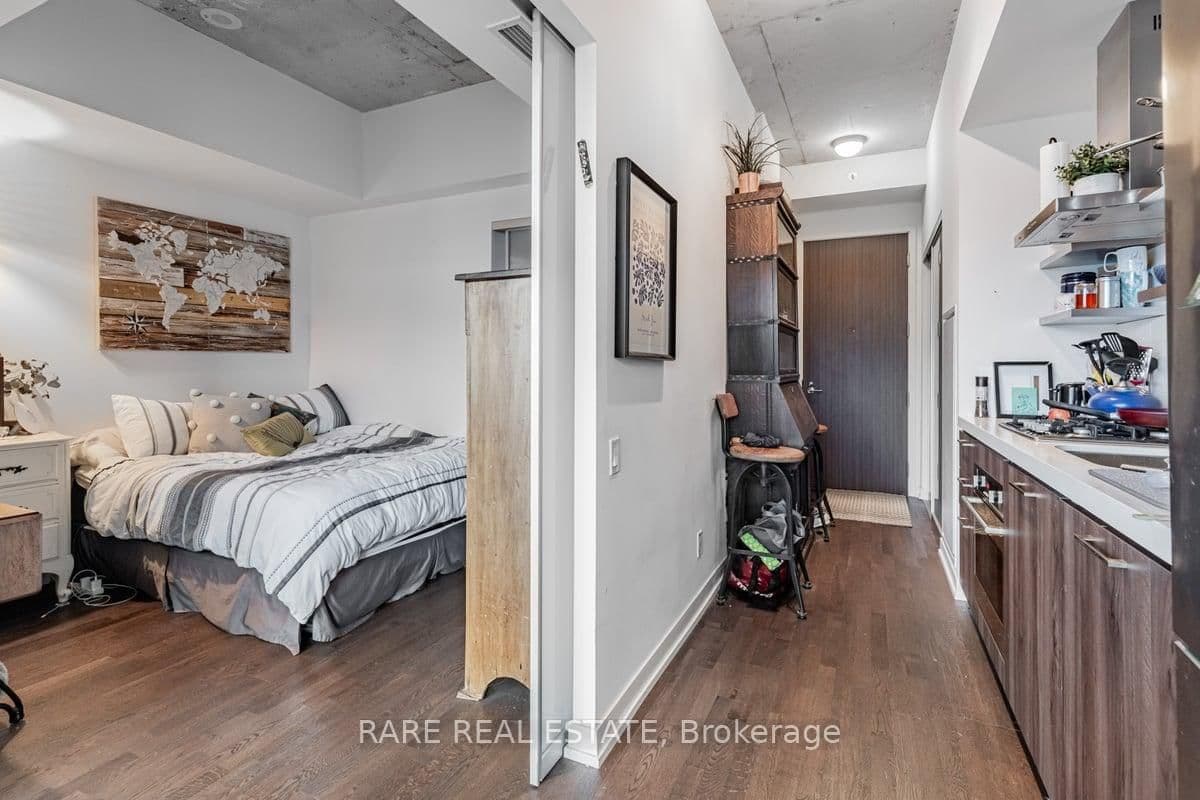 560 King Street W, Unit 1004 thumbnail 15