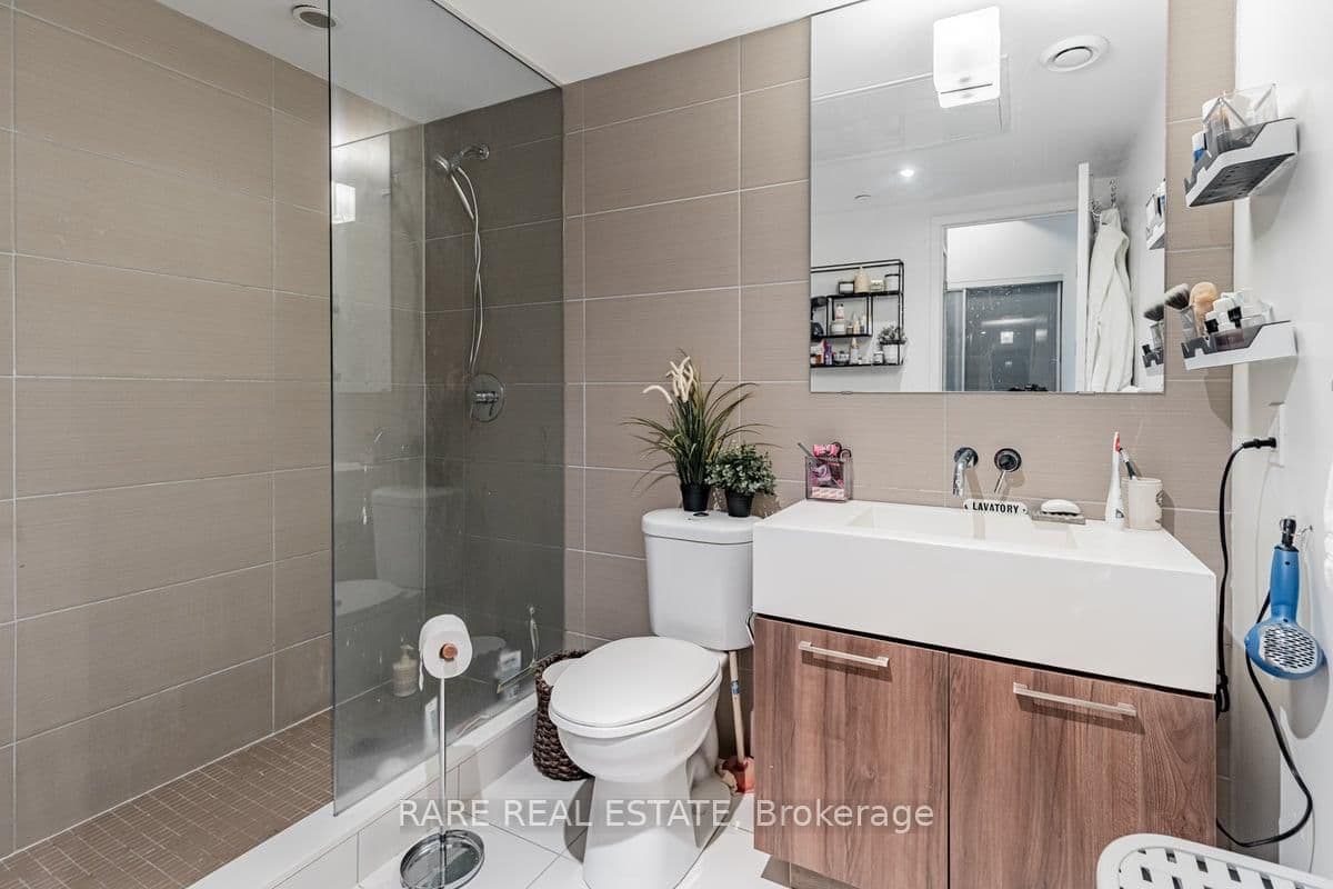 560 King Street W, Unit 1004 thumbnail 23
