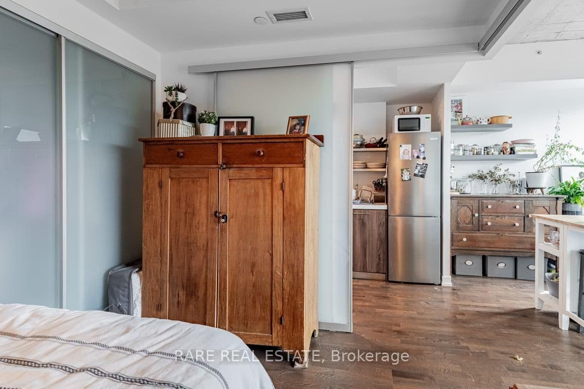 560 King Street W, Unit 1004 thumbnail 26