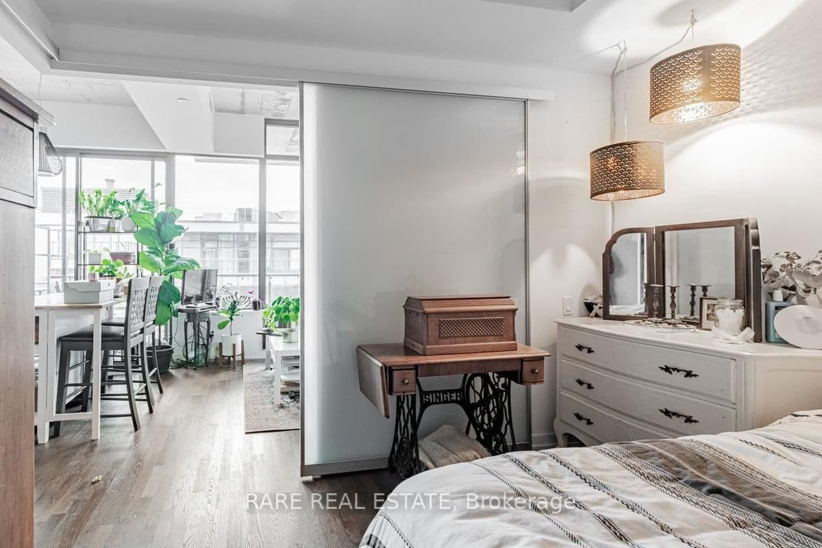 560 King Street W, Unit 1004 thumbnail 27