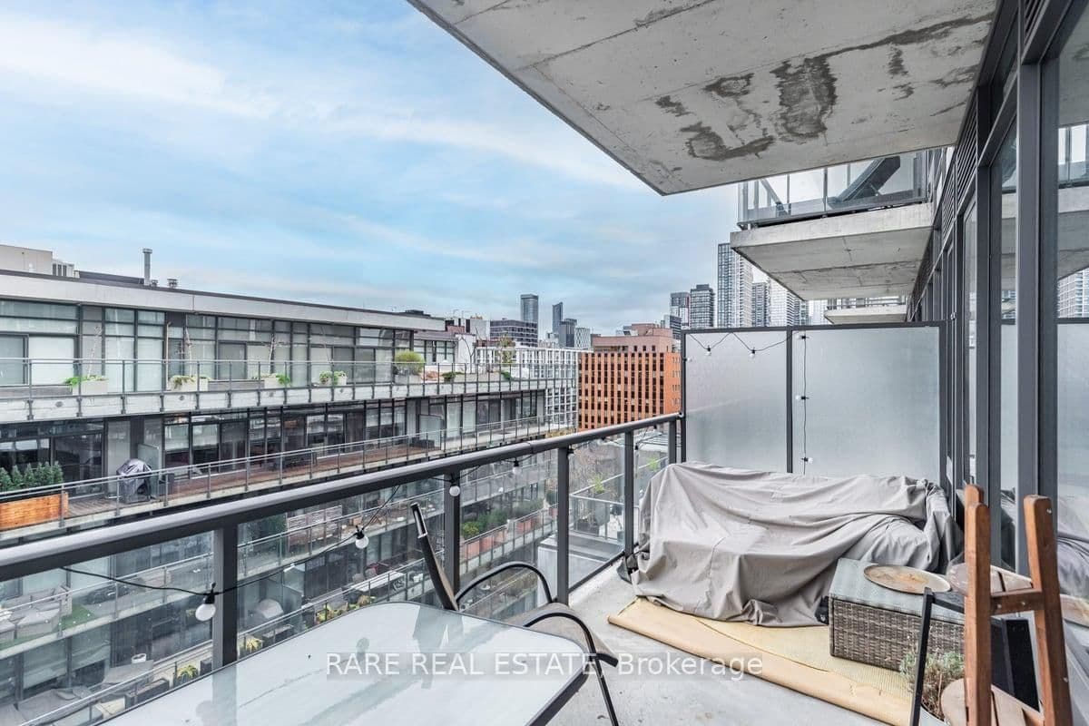560 King Street W, Unit 1004 thumbnail 30