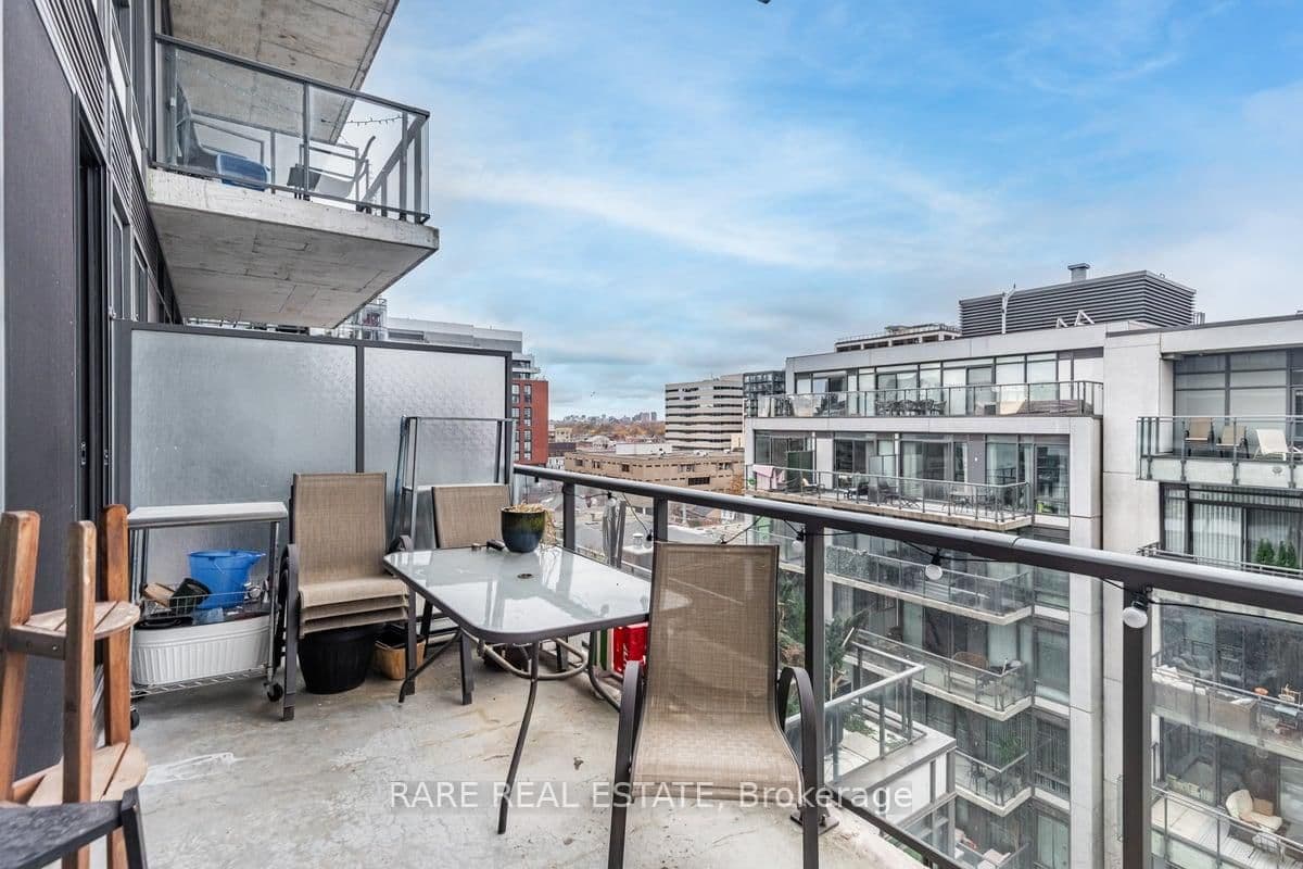 560 King Street W, Unit 1004 thumbnail 31