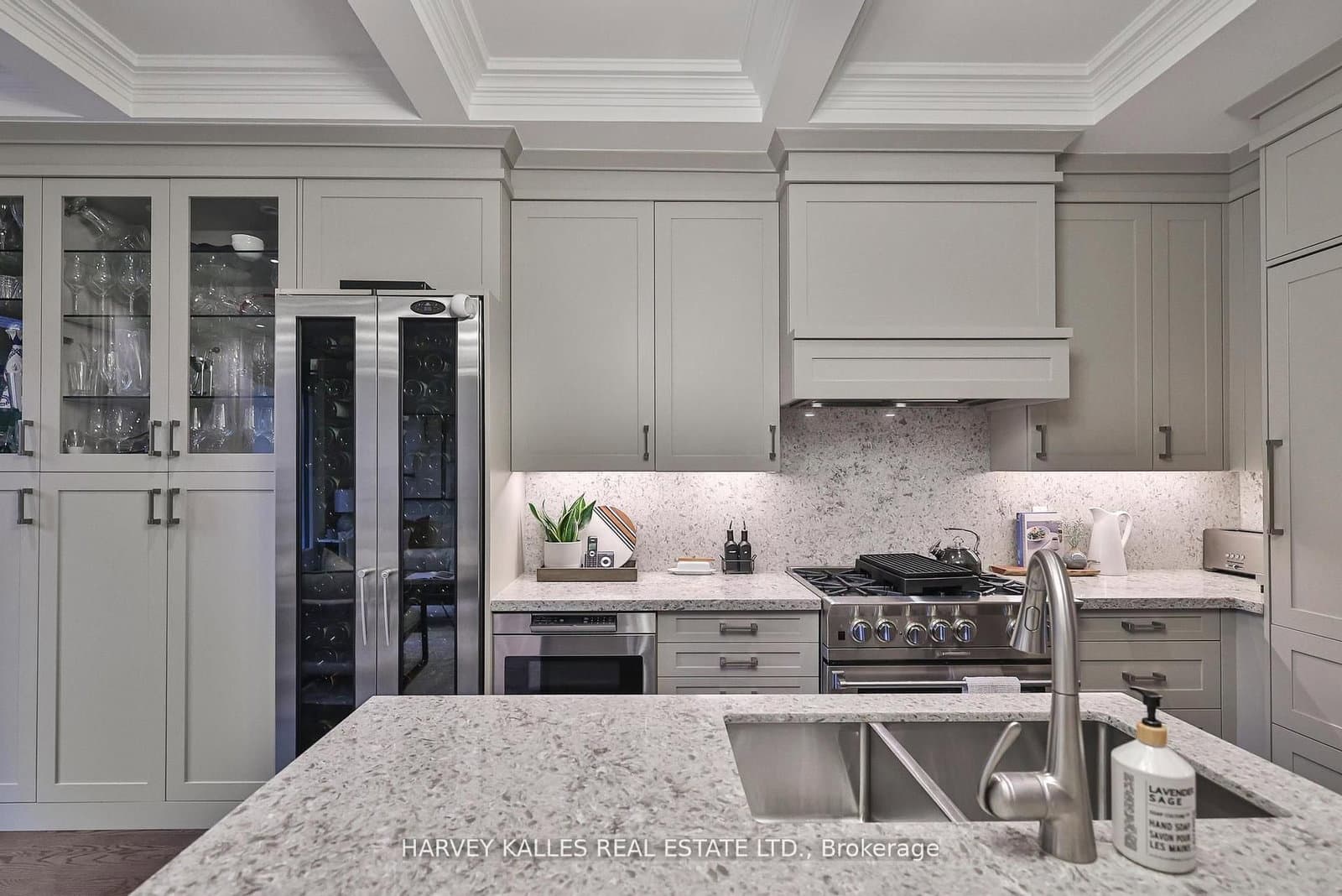 2638A Bayview Avenue thumbnail 16