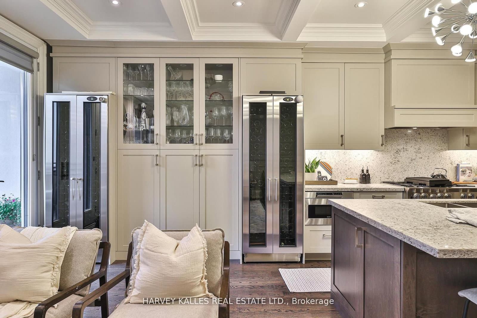 2638A Bayview Avenue thumbnail 18