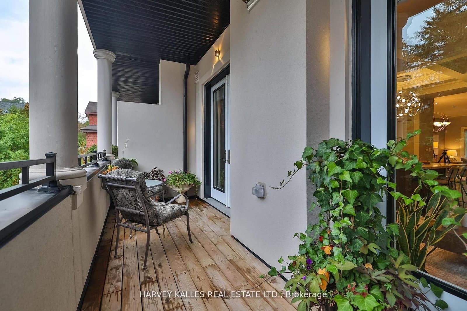 2638A Bayview Avenue thumbnail 32