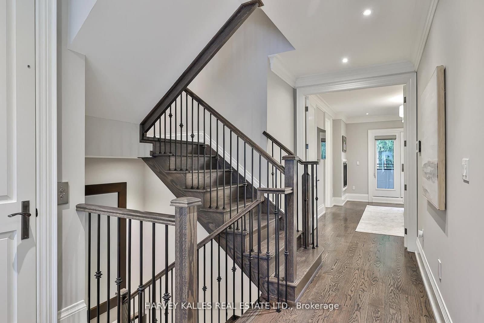 2638A Bayview Avenue thumbnail 33
