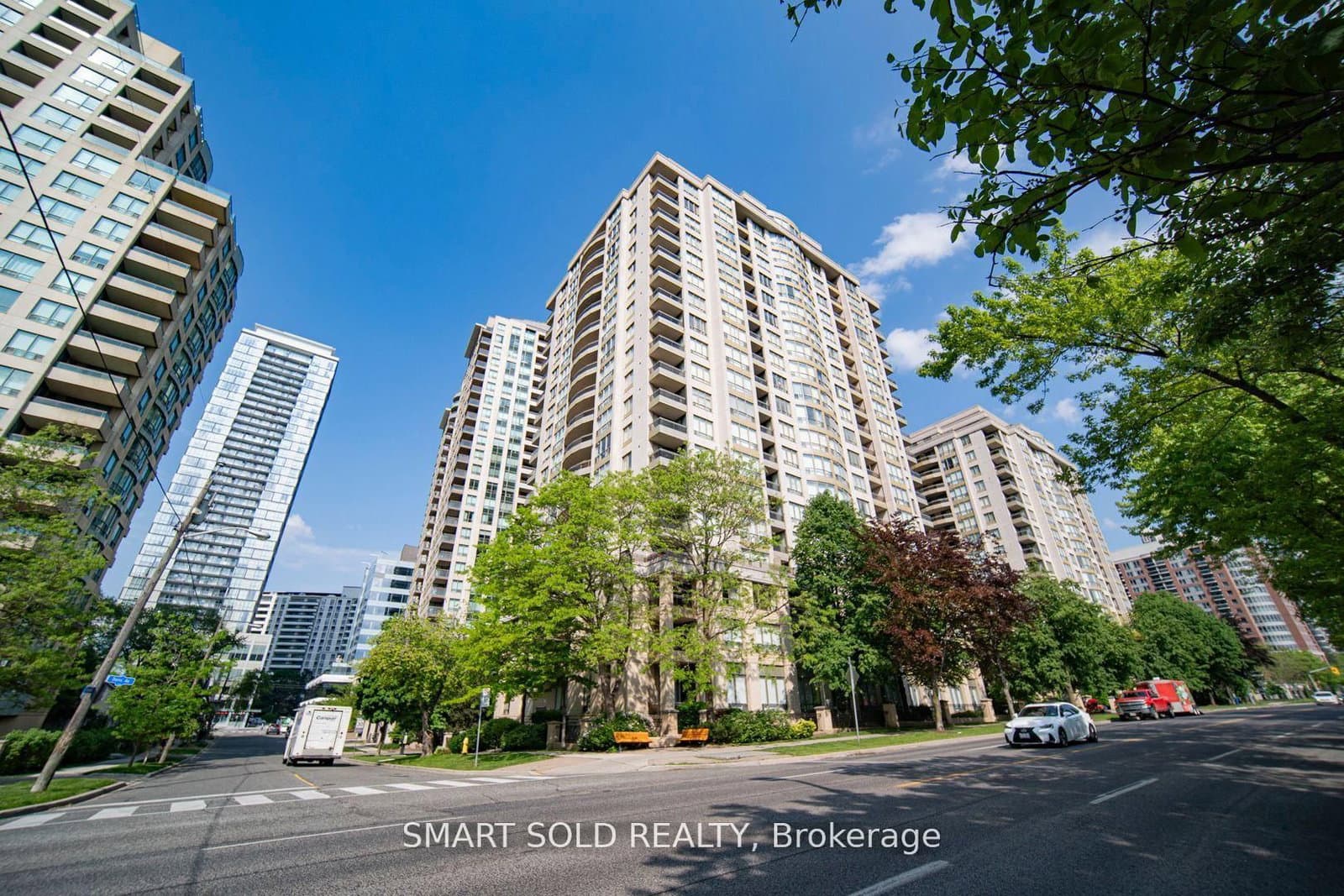 #PH210 - 256 Doris Avenue