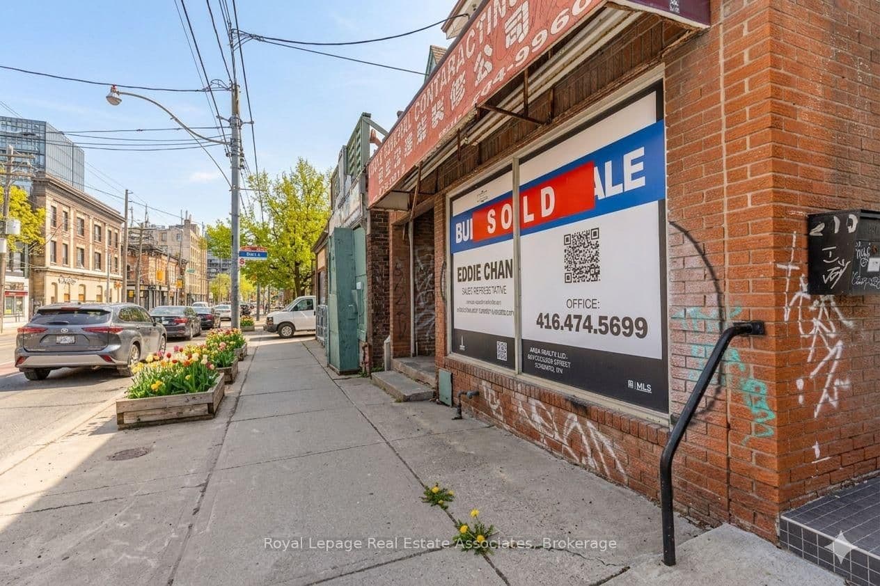 198 Bathurst Street - Image 1