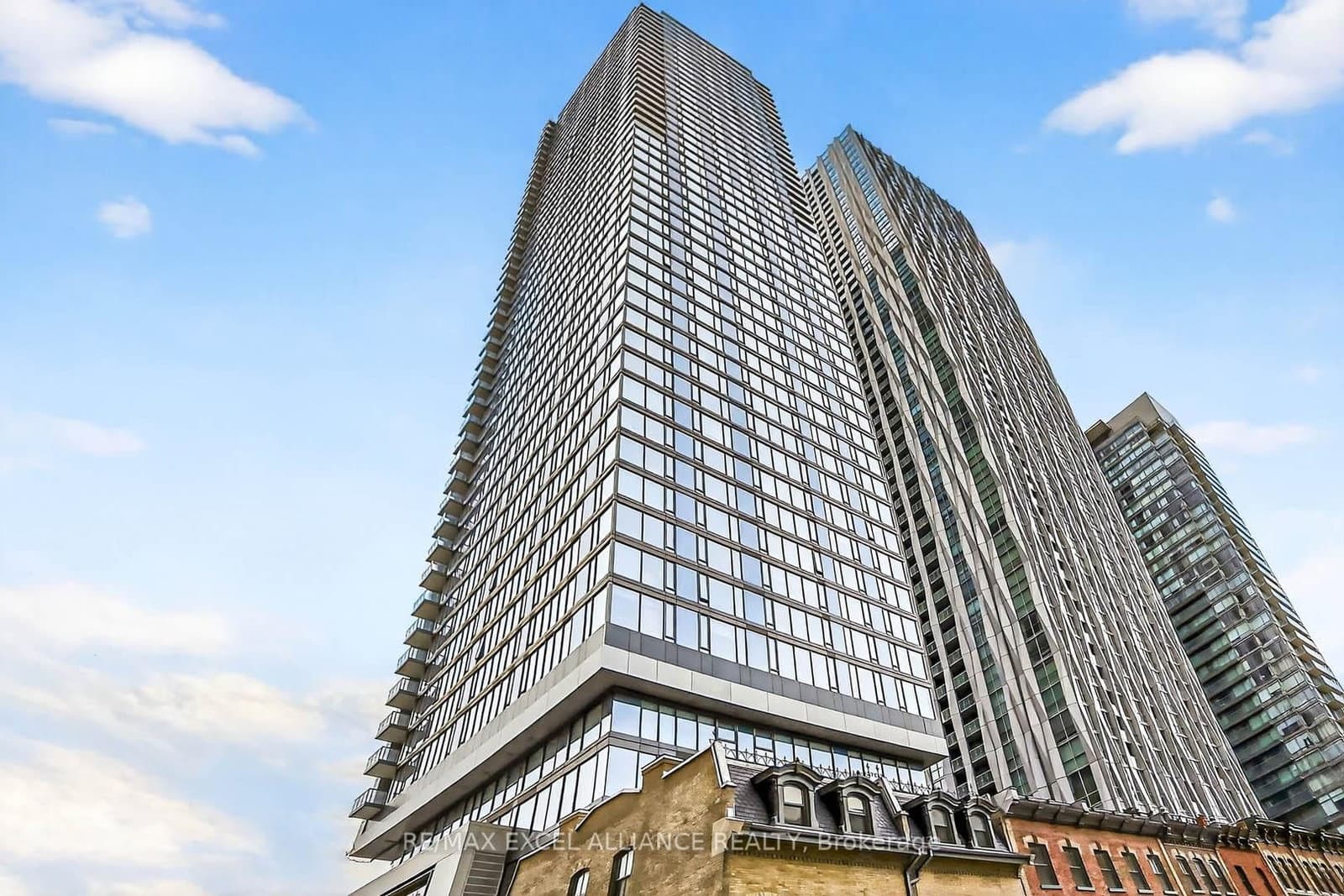 8 Cumberland Street, Unit 2802