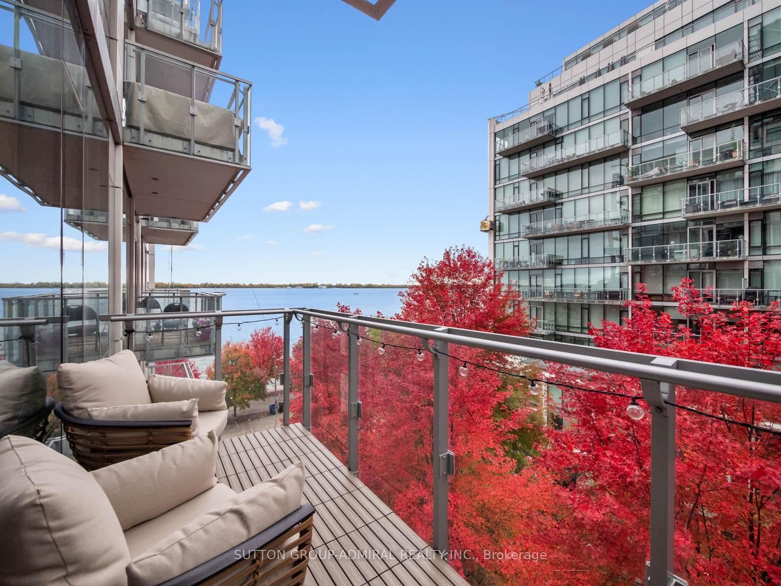 39 Queens Quay E, Unit 525