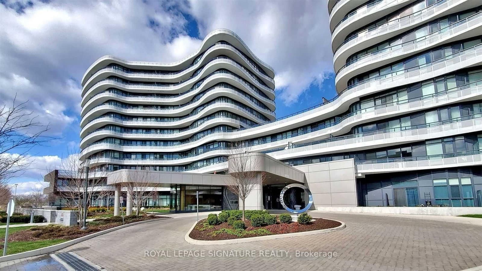 99 The Donway W, Unit 105