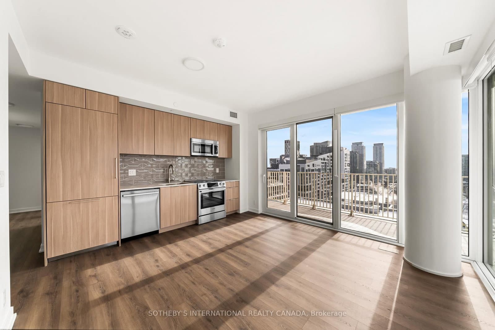#1517 - 88 Bathurst Street