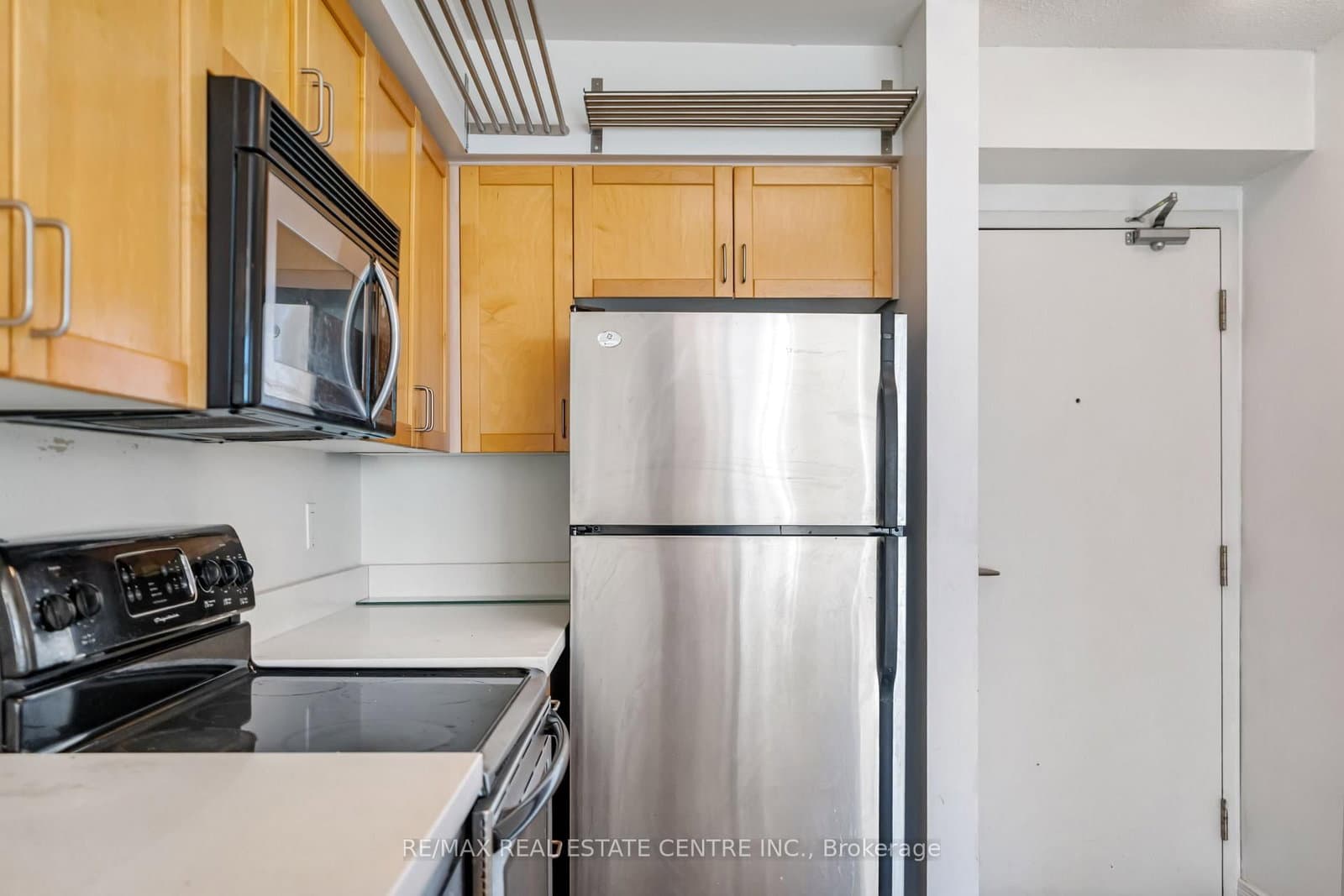 30 Harrison Garden Boulevard, Unit 1605 thumbnail 6