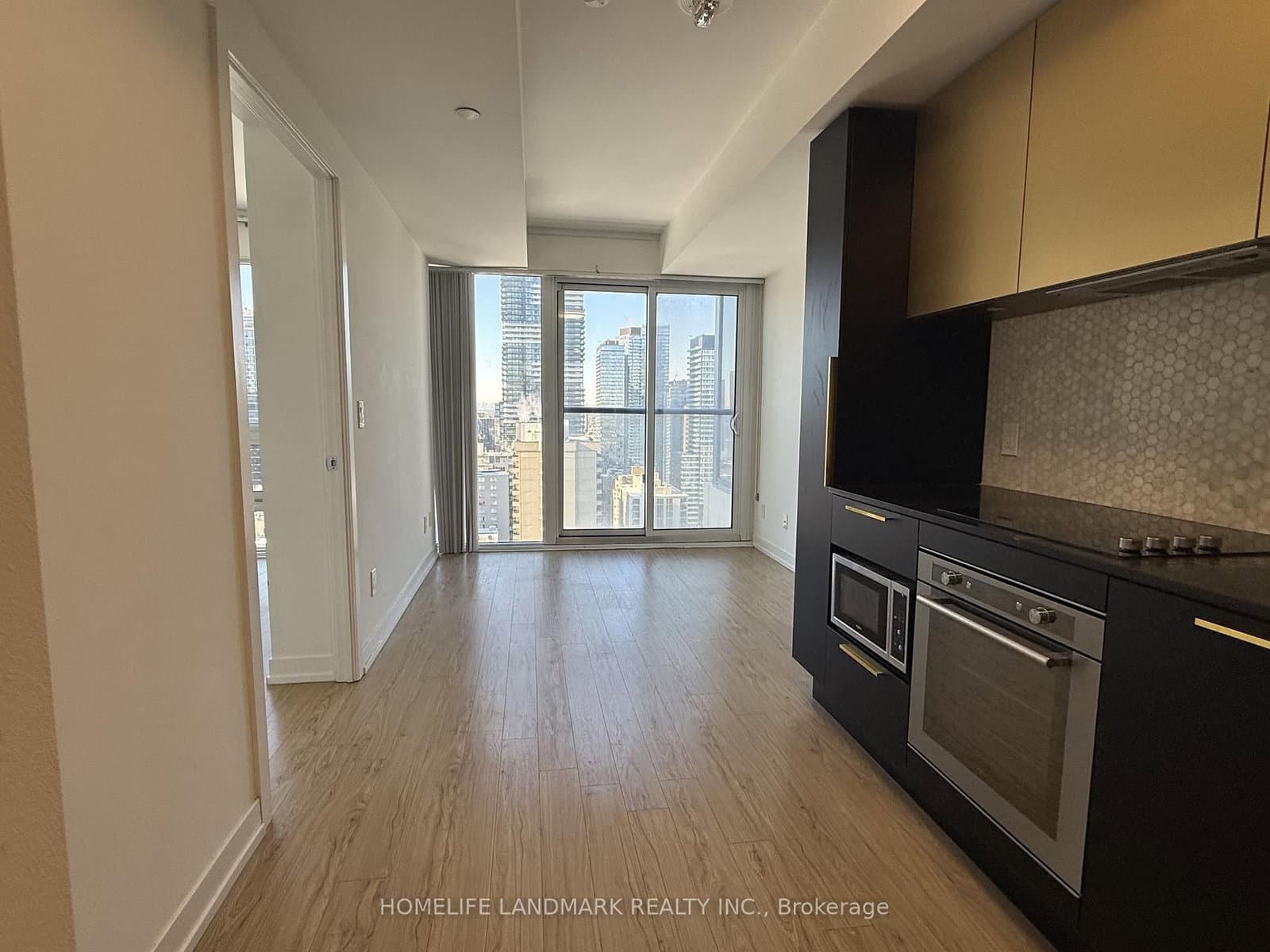 #3705 - 85 Wood Street