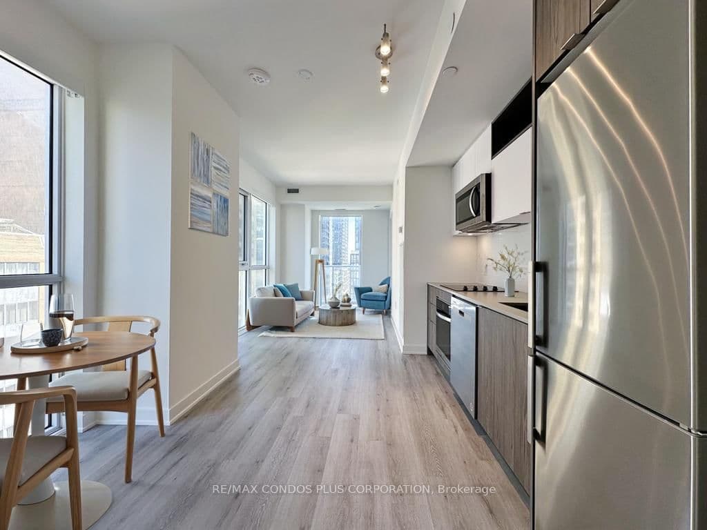 #907 - 100 Dalhousie Street