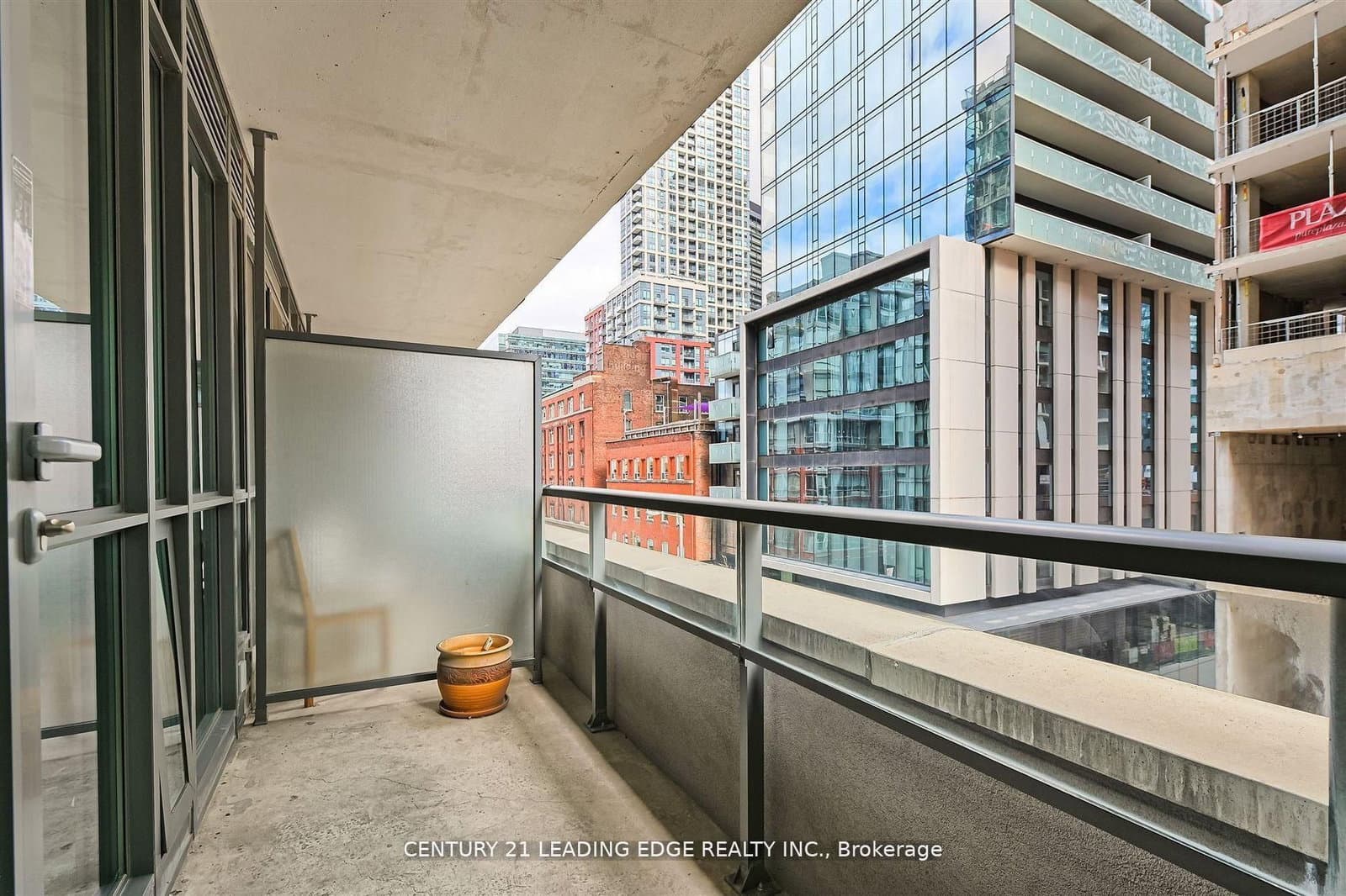 8 Charlotte Street, Unit 405 thumbnail 20