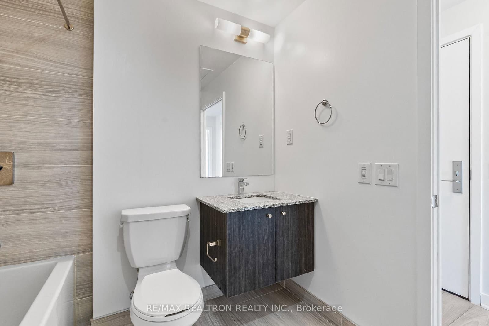 120 Parliament Street, Unit 1805 thumbnail 12