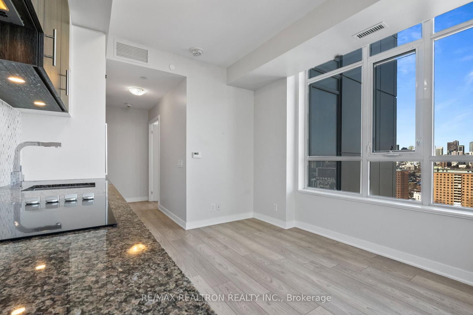 120 Parliament Street, Unit 1805 thumbnail 16