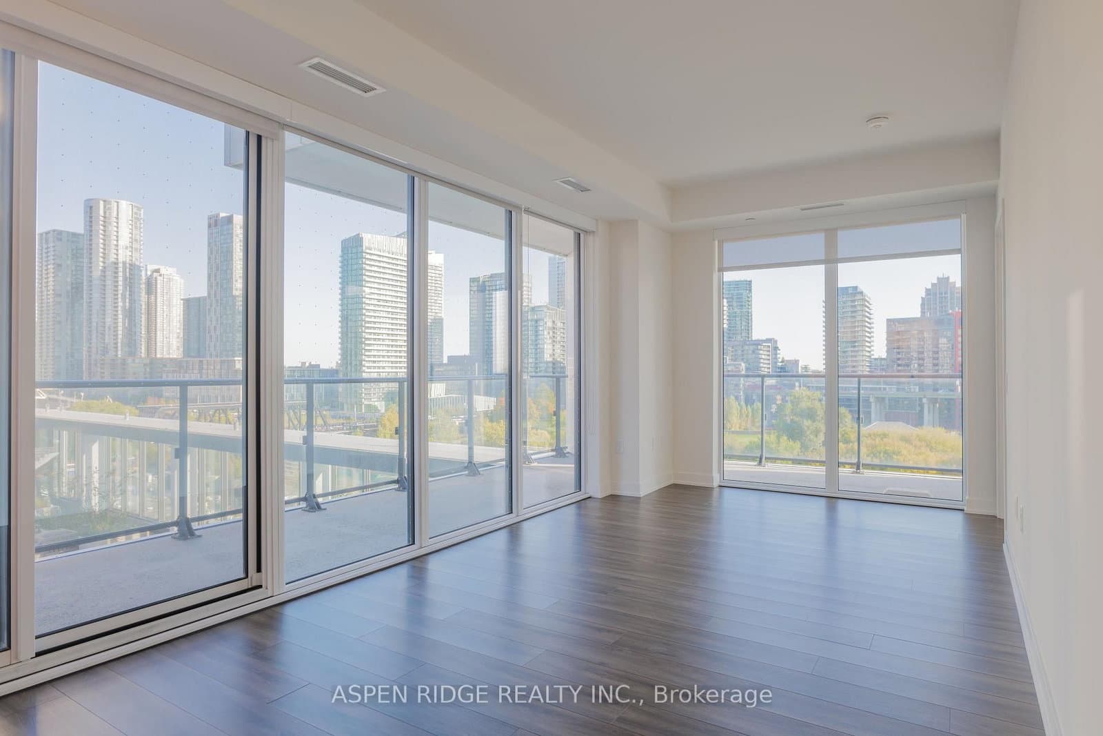 9 Tecumseth Street, Unit 702