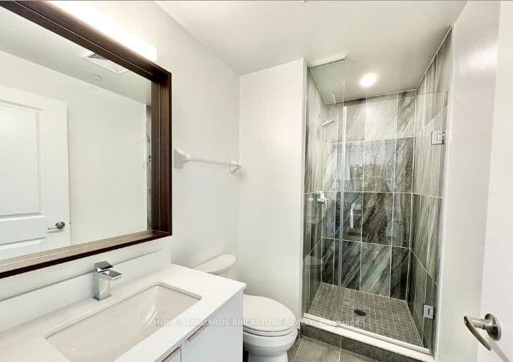 543 Richmond Street W, Unit 933 thumbnail 6