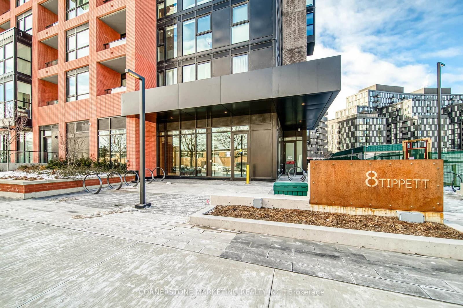 #403 - 8 Tippett Road