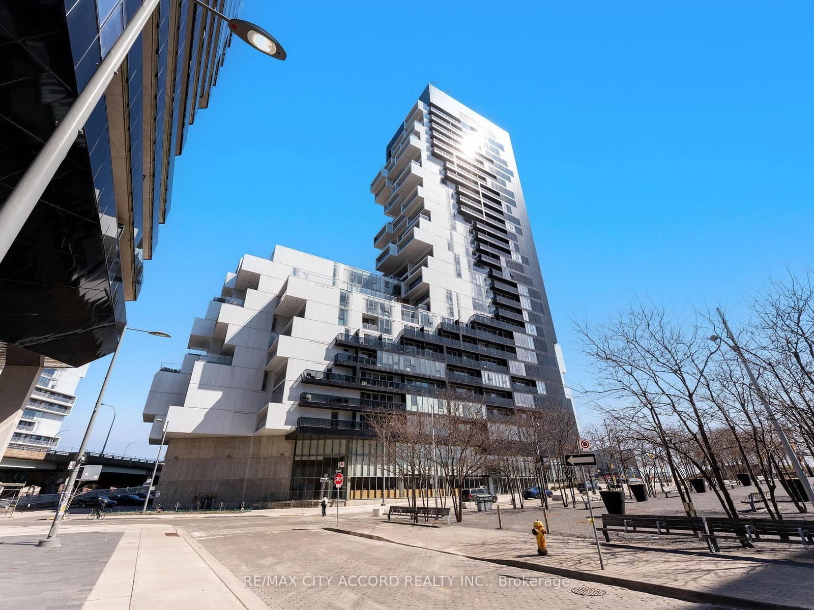 #305 - 170 Bayview Avenue