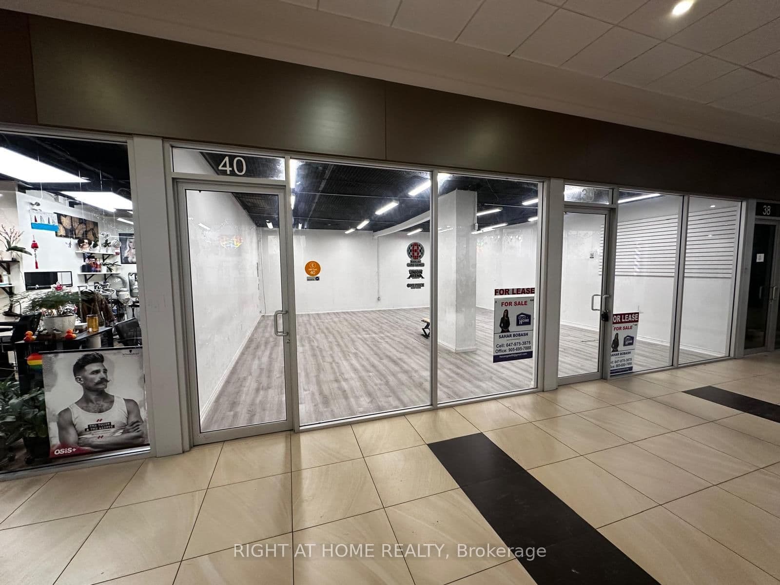 384 Yonge Street, Unit 40 thumbnail 2