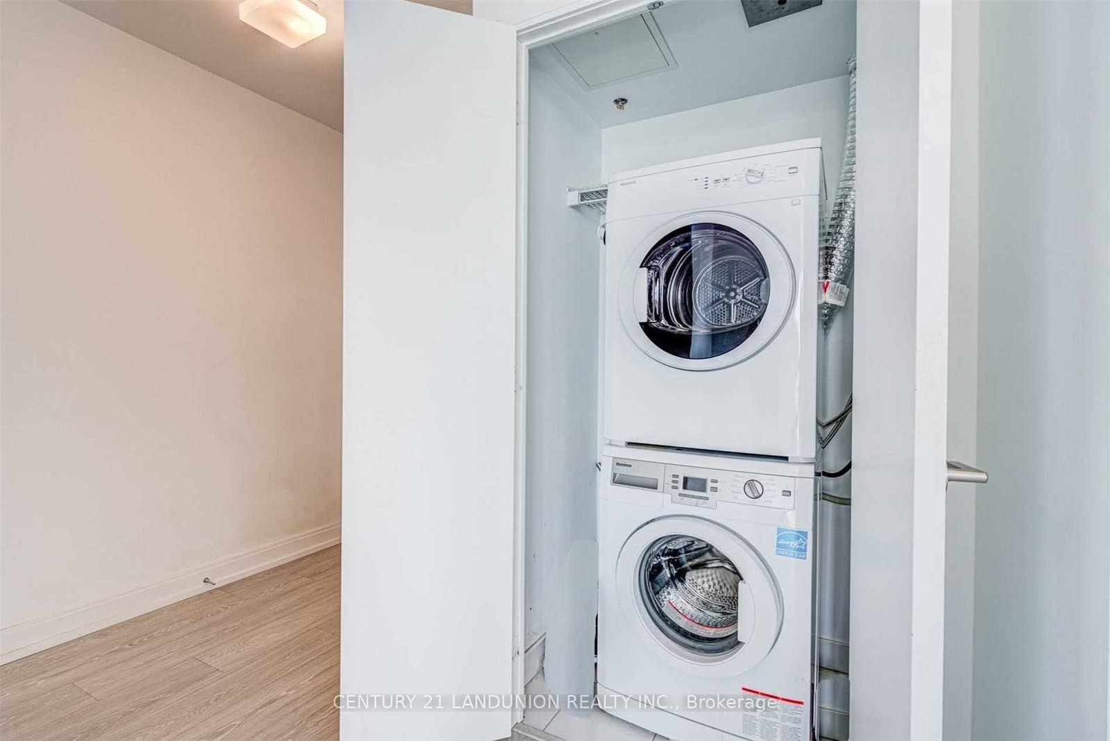 181 Dundas Street E, Unit 2905 thumbnail 9