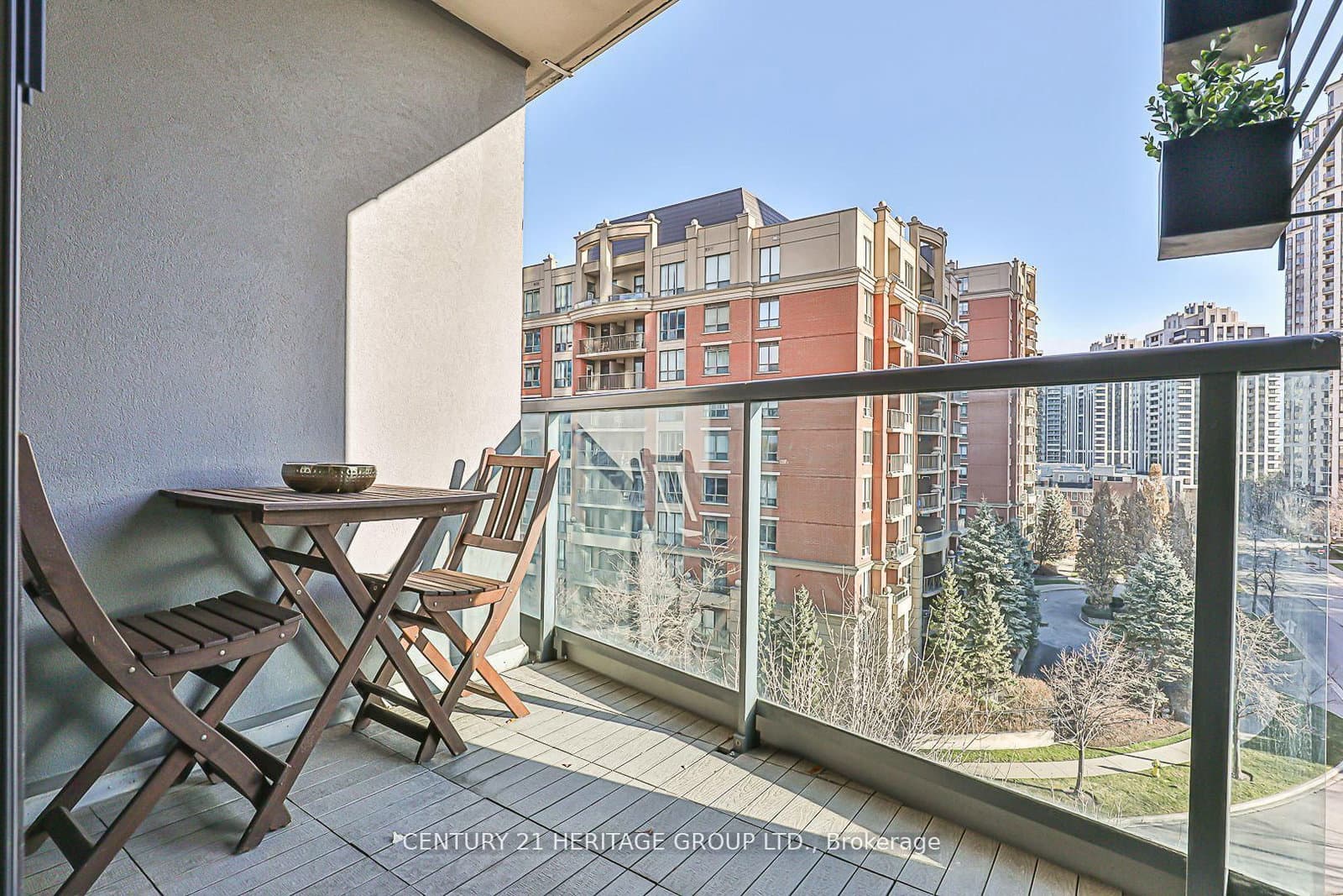 30 Harrison Garden Boulevard, Unit 701 thumbnail 13