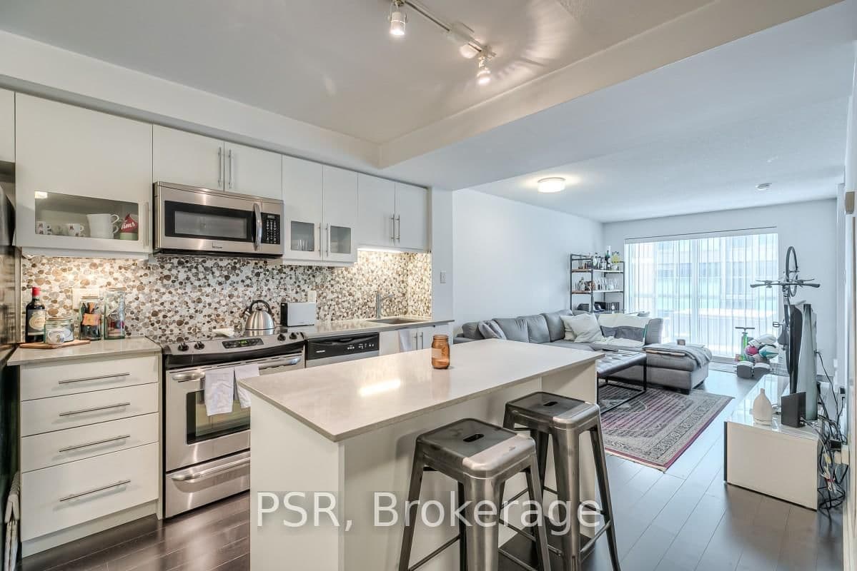 #302N - 1169 Queen Street W