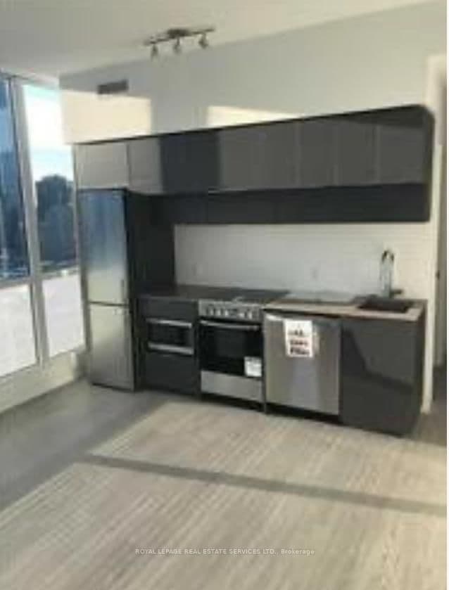 181 Dundas Street E, Unit 3010 thumbnail 3