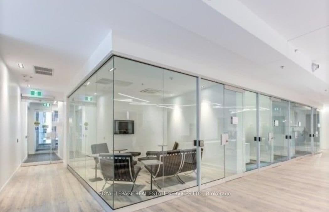 181 Dundas Street E, Unit 3010 thumbnail 8
