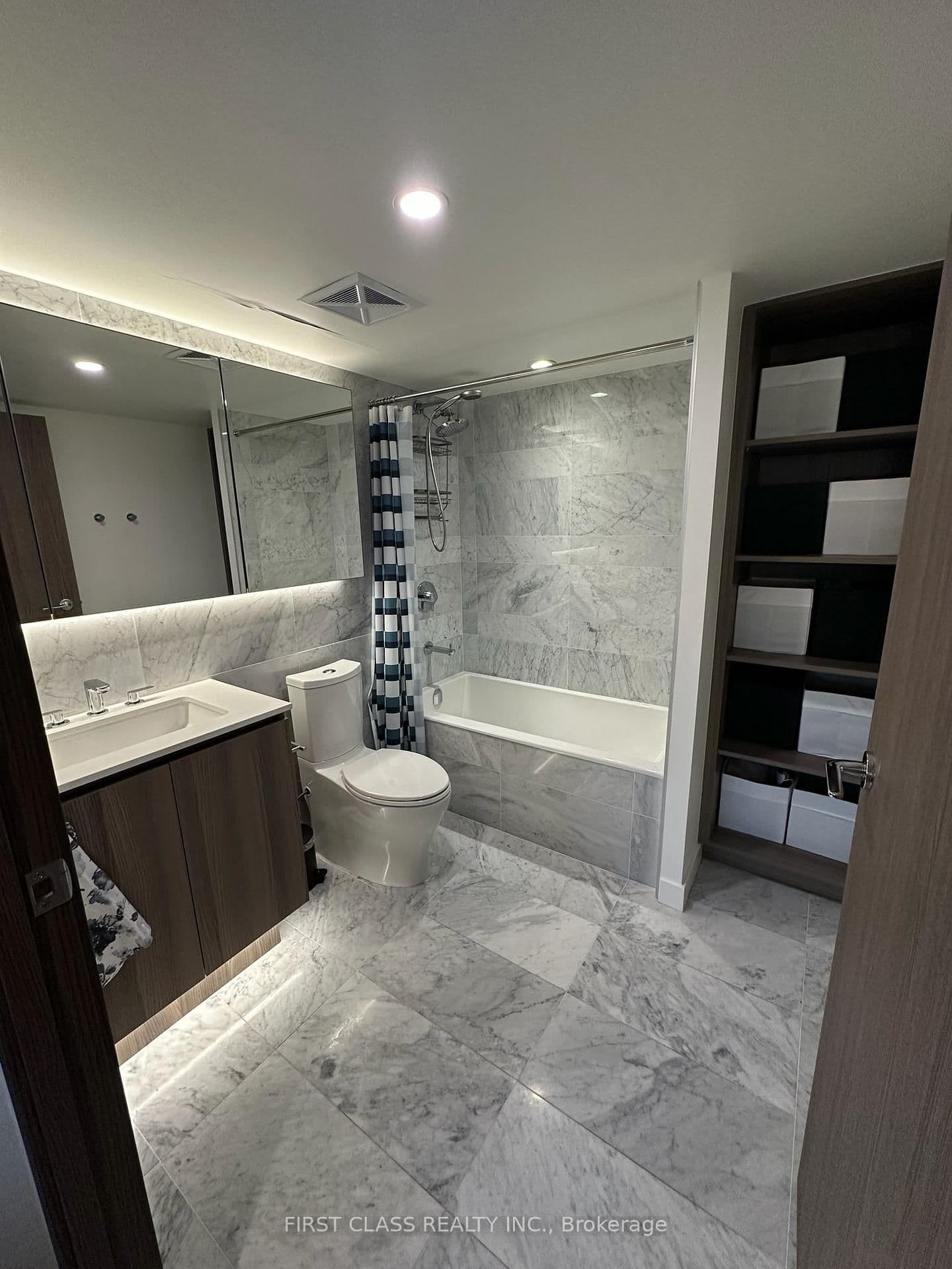 19 Bathurst Street, Unit 1111 thumbnail 5