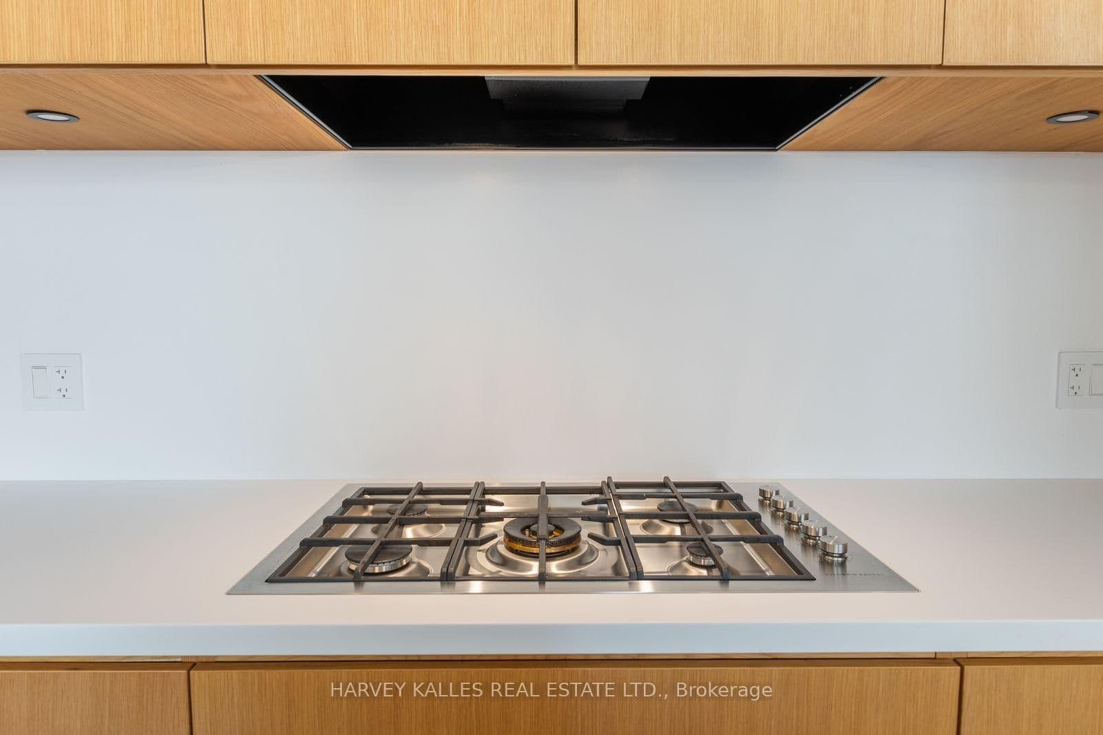 34 Coulson Avenue, Unit B thumbnail 13