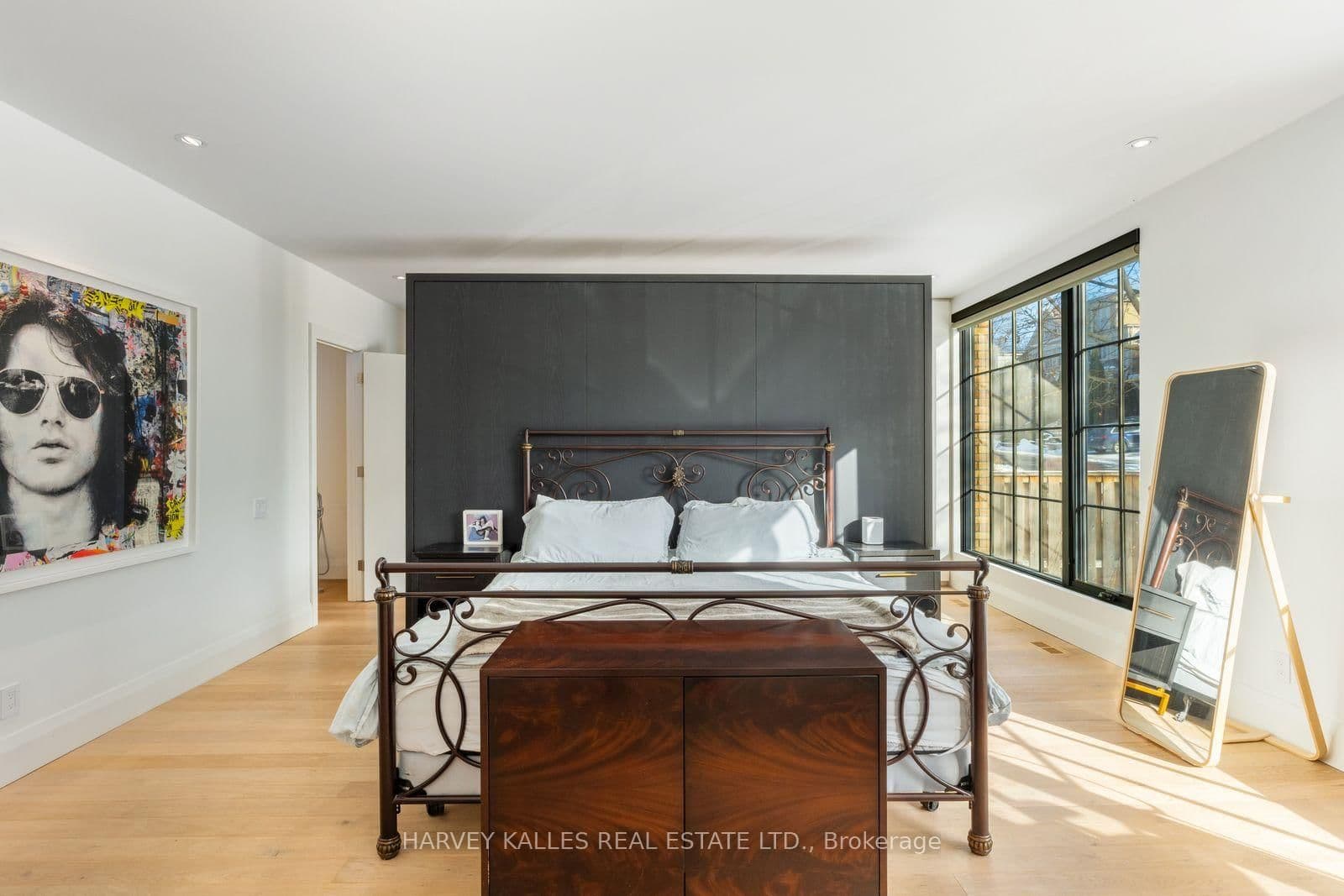 34 Coulson Avenue, Unit B thumbnail 25