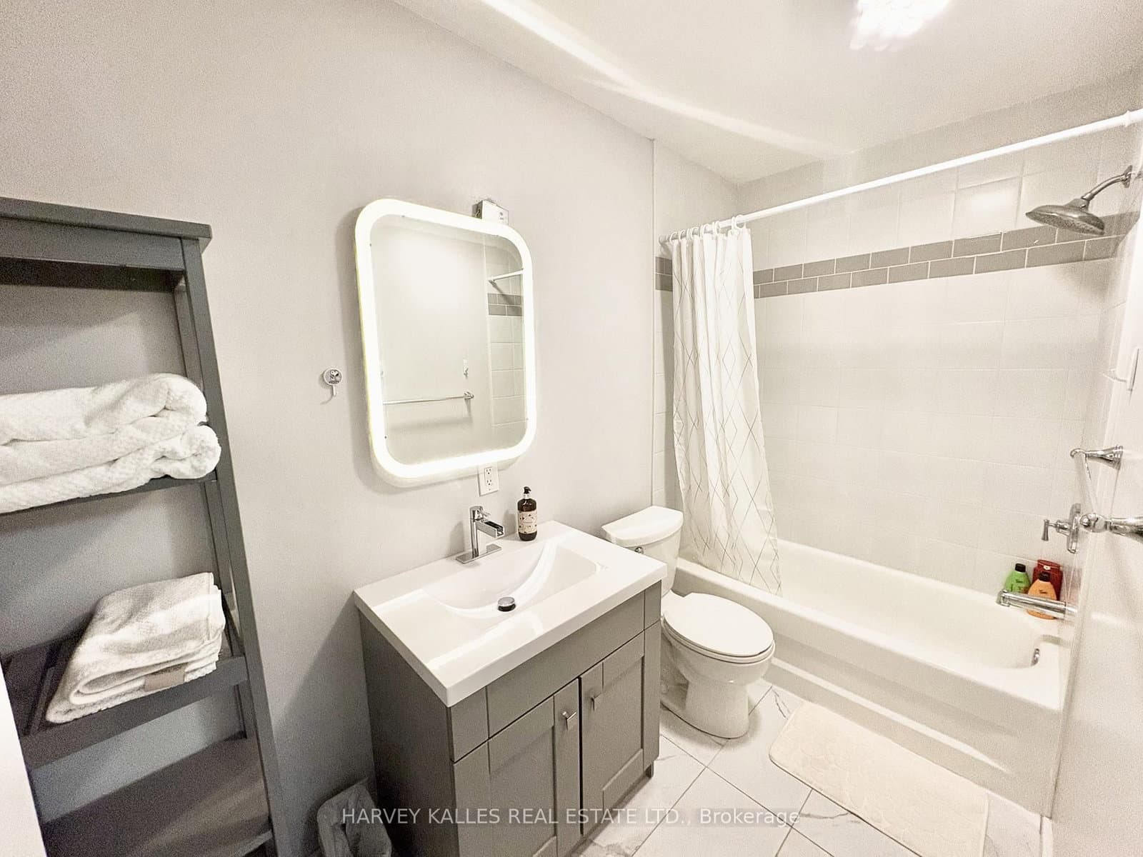 11 Saint Patricks Square, Unit 2 thumbnail 8