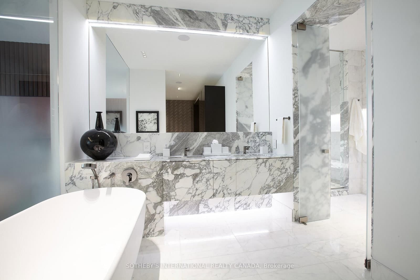 183 Wellington Street W, Unit 4602/03 thumbnail 21