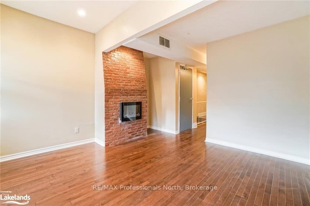214 Gerrard Street E thumbnail 14