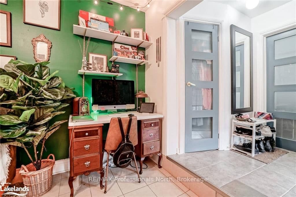 214 Gerrard Street E thumbnail 27
