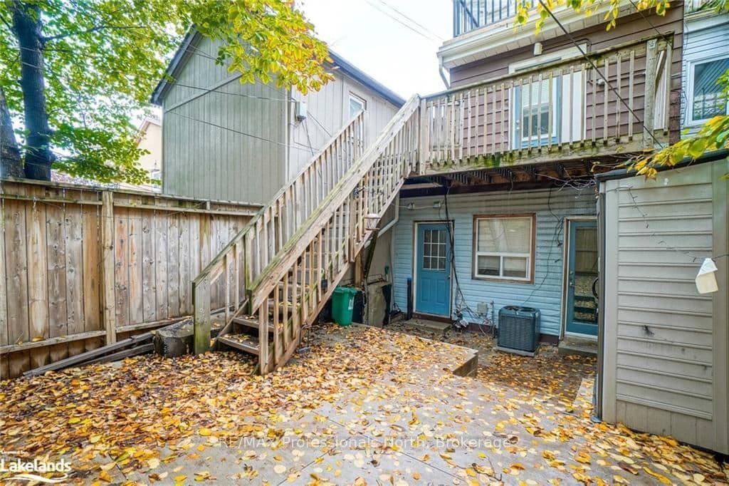 214 Gerrard Street E thumbnail 37