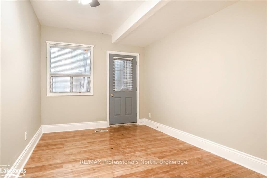 214 Gerrard Street E thumbnail 7