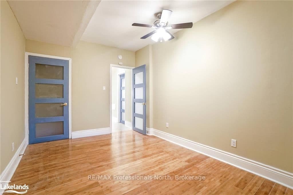 214 Gerrard Street E thumbnail 8