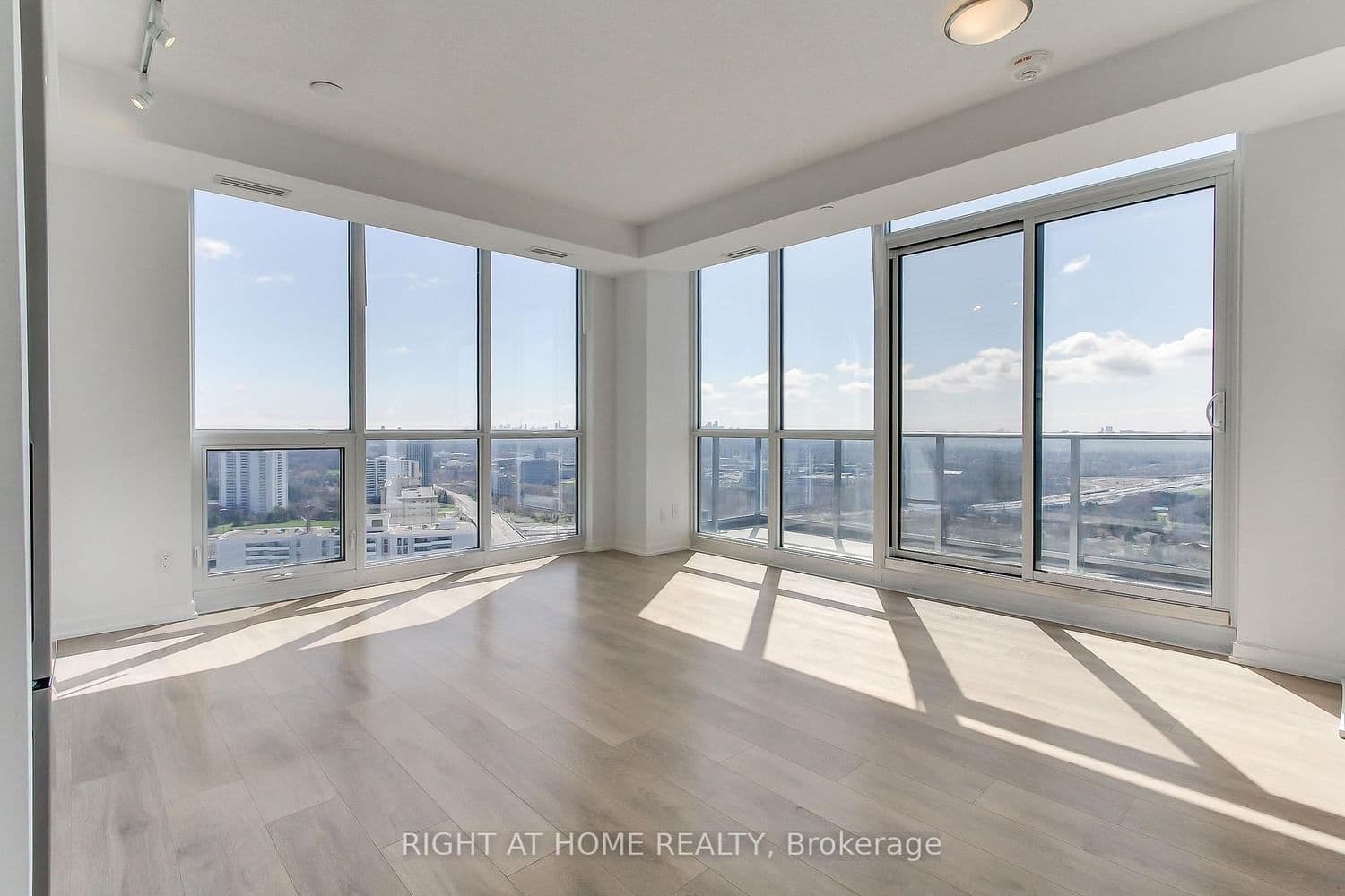 38 Forest Manor Road, Unit 2407 thumbnail 14
