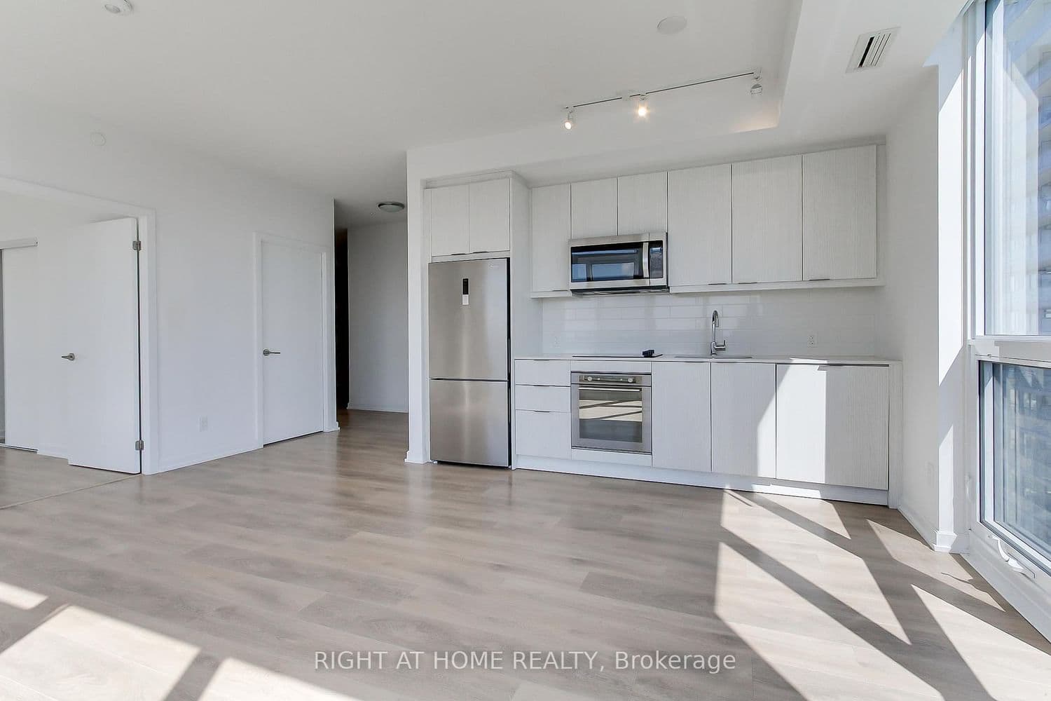 38 Forest Manor Road, Unit 2407 thumbnail 17