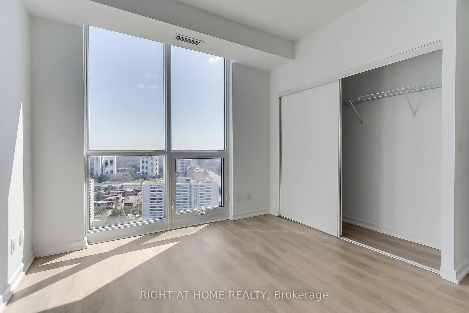 38 Forest Manor Road, Unit 2407 thumbnail 19
