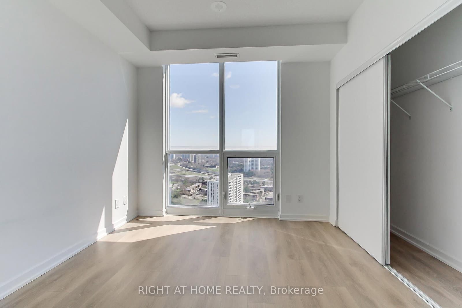 38 Forest Manor Road, Unit 2407 thumbnail 20