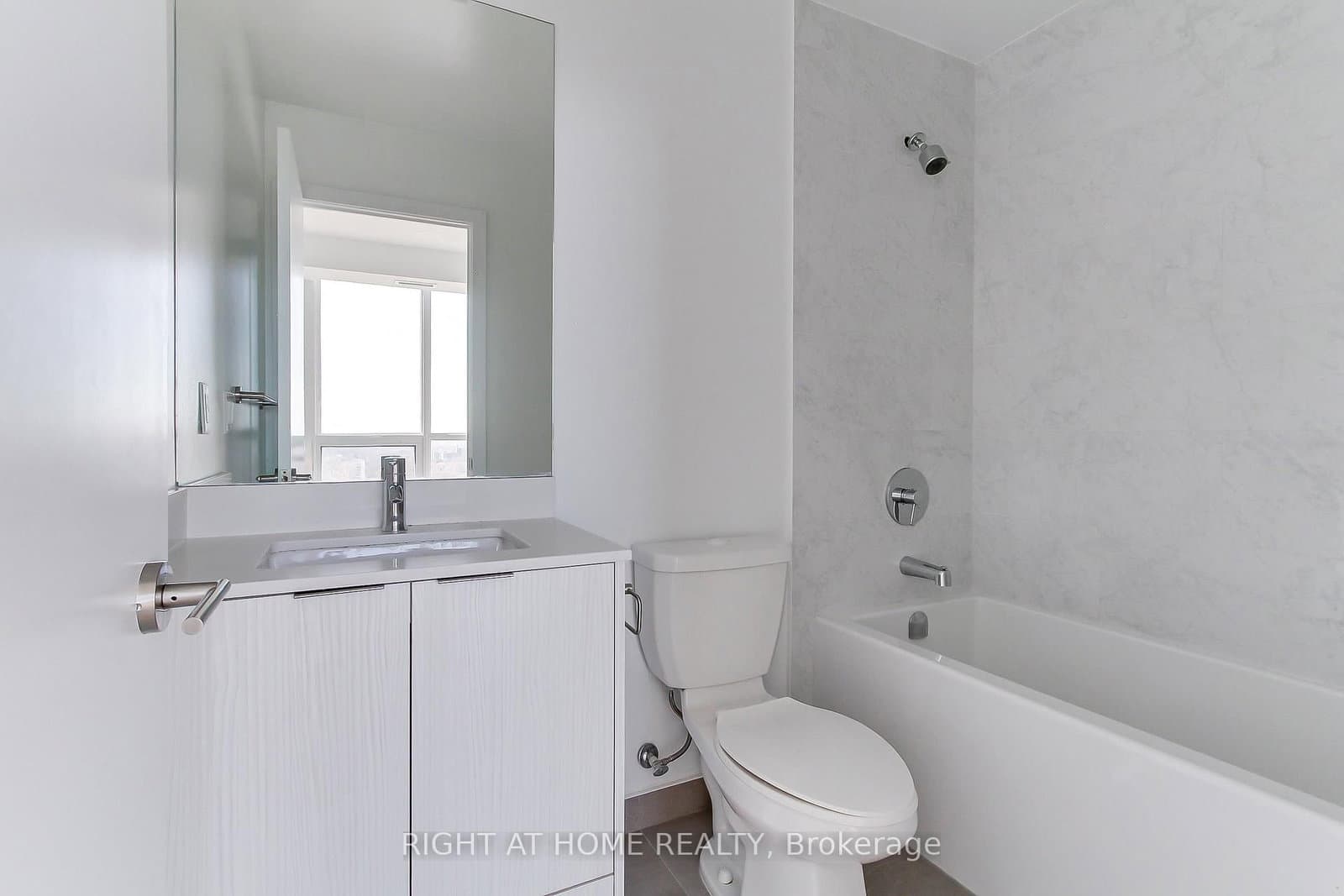 38 Forest Manor Road, Unit 2407 thumbnail 21