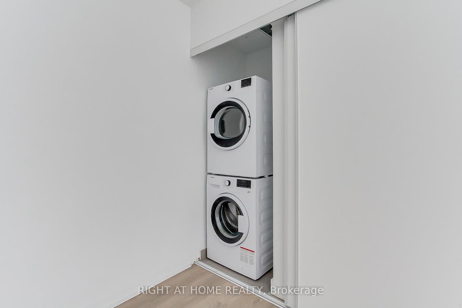 38 Forest Manor Road, Unit 2407 thumbnail 25
